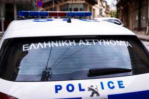 Συνελήφθησαν δύο μέλη κυκλώματος παράνομης διακίνησης μεταναστών στο κέντρο της Αθήνας – Κατασχέθηκαν πλαστές ταυτότητες και διαβατήρια