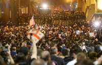 Γεωργία: Χιλιάδες διαδηλωτές για τους «ξένους πράκτορες» και χρήση βίας από την αστυνομία