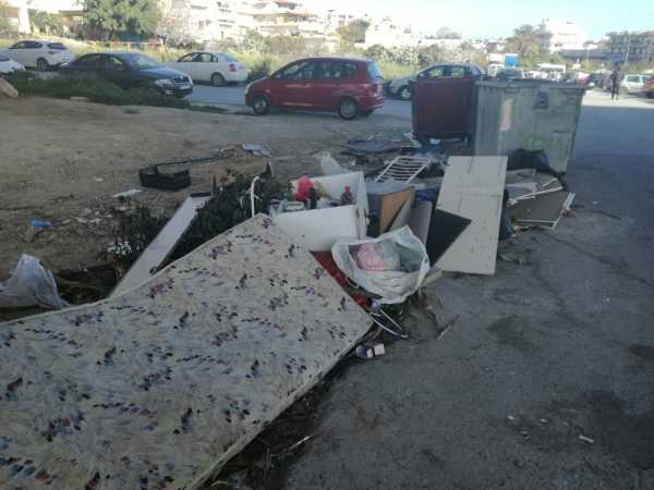 Εικόνες ντροπής και απαξίωσης στην περιοχή του Μπεντεβή - Από σκουπίδια μέχρι προβιές ζώων σχηματίζουν βουνά (vid)