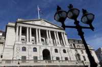 Η κεντρική τράπεζα των… κεντρικών τραπεζών «βλέπει» μεγάλες μειώσεις επιτοκίων φέτος