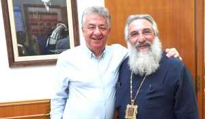 Επίσκεψη και ευχές του Αρχιεπισκόπου Κρήτης στον Σ. Αρναουτάκη για την επανεκλογή του