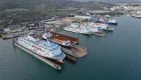 Ναυπηγεία Ελευσίνας: Η μεγαλύτερη πλωτή δεξαμενή της χώρας λειτουργεί ξανά μετά από 13 χρόνια