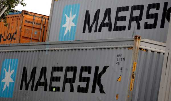 Η Maersk αναστέλλει για 48 ώρες τη διέλευση πλοίων της από την Ερυθρά Θάλασσα