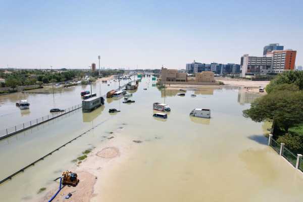 Ηνωμένα Αραβικά Εμιράτα: Τέσσερις νεκροί από τις πλημμύρες- Συνεχίζονται τα προβλήματα στο αεροδρόμιο του Ντουμπάι